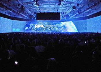 Η ΔΕΗ επανασχεδιάζει την εμπειρία του πελάτη