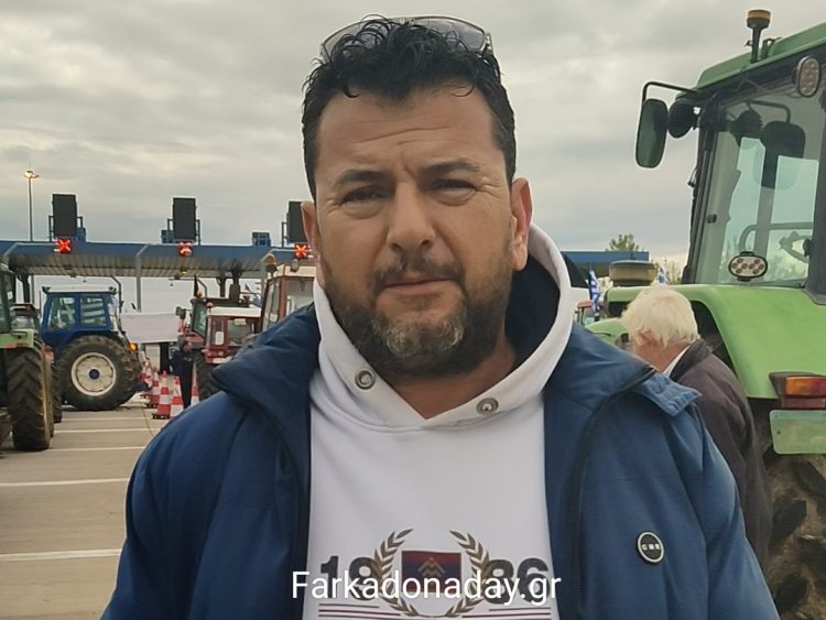 Αγρότες από την Καλαμπάκα ενισχύουν το μπλόκο των Τρικάλων – Ζητούν στρατηγική λύση (ΒΙΝΤΕΟ)