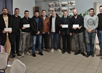 Ενίσχυση σε συναδέλφους-γονείς από την Ένωση Αστυνομικών Υπαλλήλων Τρικάλων