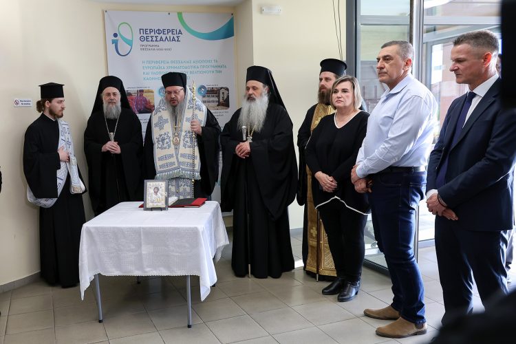 Τρισάγιο και ενός λεπτού σιγή για τα θύματα της «Βιολάντα» και της τραγωδίας στα Τέμπη στο Περιφερειακό Συμβούλιο Θεσσαλίας