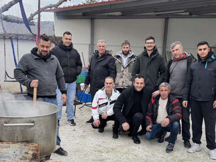 Δεν κρατιούνται… Το Μπουρανί άρχισε να βράζει από σήμερα στον Τύρναβο