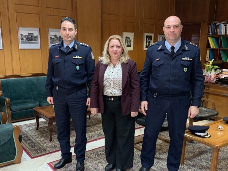 Εθιμοτυπική συνάντηση με τη νέα ηγεσία της Διεύθυνσης Αστυνομίας Τρικάλων είχε η Ντιντή
