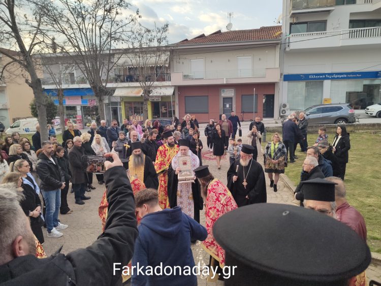 Η Φαρκαδόνα υποδέχθηκε την Τιμία Κάρα του Οσίου Δανιήλ του εκ Τσιοτίου