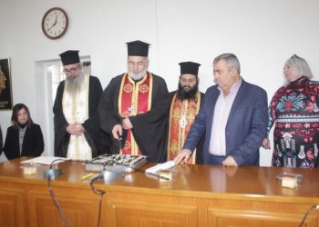 Οι δημοτικοί υπάλληλοι του Δήμου Πύλης έκοψαν την πίτα