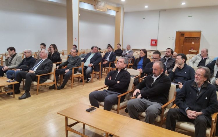 Ουσιαστική συνάντηση εργασίας με τους συμβούλους επιχειρήσεων στο Επιμελητήριο Τρικάλων