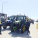 Λάρισα: Τρακτέρ επιχείρησαν να προσεγγίσουν το ξενοδοχείο όπου θα μιλήσει ο πρωθυπουργός – Τους απέκλεισε η αστυνομία (βίντεο)