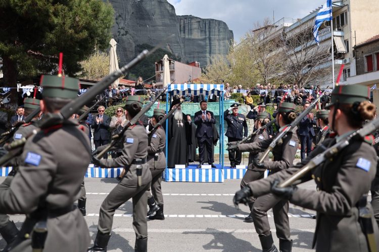 Παρέλαση 25 Μαρτίου στην Καλαμπάκα