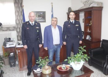 Εθιμοτυπική επίσκεψη του Διευθυντή της Αστυνομικής Διεύθυνσης Τρικάλων στον Δήμαρχο Πύλης