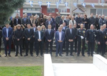 Μεγαλειώδη παρέλαση της μαθητιώσας νεολαίας και Αγήματος της ΣΜΥ  στην Πύλη