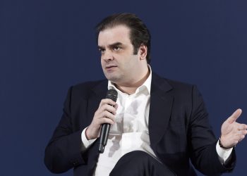 «Δυνατή οικονομία, δυνατή Ελλάδα» – Το μήνυμα Πιερρακάκη από την Λάρισα για ανάπτυξη, ανεργία και στήριξη πολιτών
