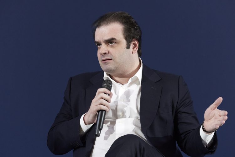 «Δυνατή οικονομία, δυνατή Ελλάδα» – Το μήνυμα Πιερρακάκη από την Λάρισα για ανάπτυξη, ανεργία και στήριξη πολιτών