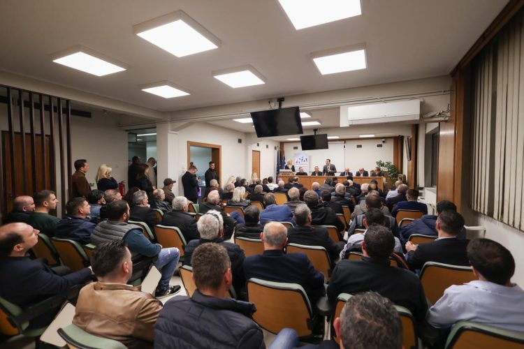 Συνεχίζεται η περιοδεία Σκρέκα στη Θεσσαλία: Επόμενος σταθμός η Καρδίτσα