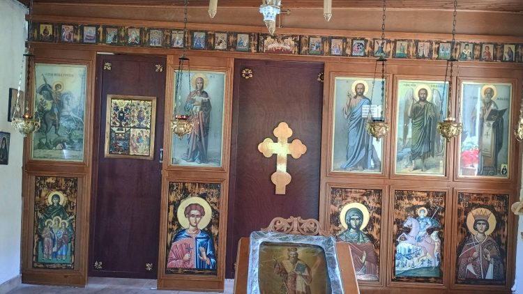 Ολοκληρώθηκε το νέο τέμπλο στο εξωκλήσι του Αγίου Αθανασίου στην Κρήνη
