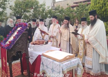 Με λαμπρότητα ο Εσπερινός στη Μονή Ζωοδόχου Πηγής στην Παναγίτσα