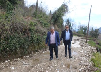 Στο Ροπωτό ο Δήμαρχος Πύλης για την αντιμετώπιση της κατολίσθησης