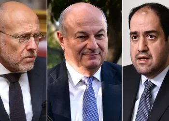 Παραιτήθηκαν οι υπουργοί Τσιάρας, Κεφαλογιάννης και ο υφυπουργός Βαρτζόπουλος για τον ΟΠΕΚΕΠΕ -Το μεσημέρι ο ανασχηματισμός