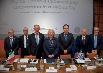 Ιταλία – Ελλάδα: Συνάντηση Urso – Παπαστεργίου για την ενίσχυση της ψηφιακής γέφυρας στη Μεσόγειο και των υποθαλάσσιων υποδομών