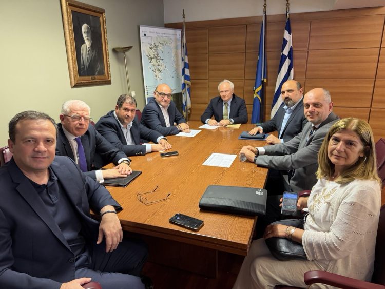 Συνάντηση Θεσσαλών βουλευτών με τον Υφυπουργό Αγροτικής Ανάπτυξης Γ. Ανδριανό  «Οι παραγωγοί δεν πρέπει να αδικούνται από αστοχίες του συστήματος monitoring»