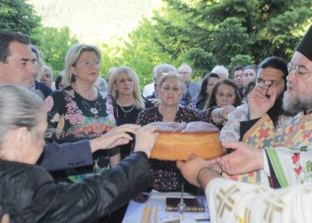 Πλήθος πιστών στην πανήγυρη της Αγίας Γλυκερίας Ροπωτού