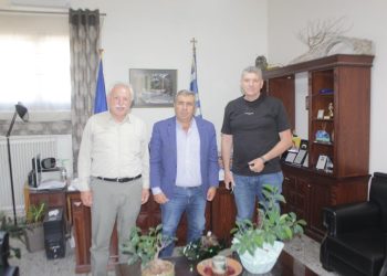 Εθιμοτυπική επίσκεψη της ηγεσίας του Κυνηγετικού Συλλόγου Πύλης                                      με τον Δήμαρχο Πύλης