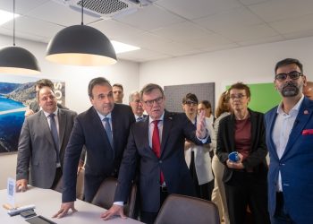 Εγκαίνια της OroraTech στην Αθήνα με Παπαστεργίου και τον Γερμανό ΥΠΕΞ