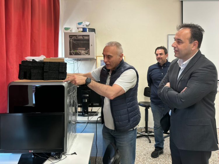 Επίσκεψη Παπαστεργίου στο Γενικό Λύκειο Πύλης