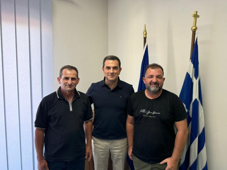 Συνάντηση Σκρέκα με τον Μελισσοκομικό Σύλλογο Τρικάλων