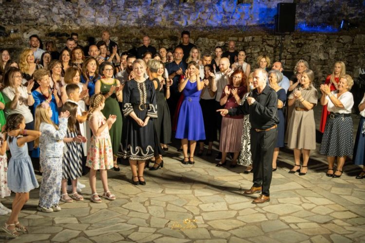 Έκλεψαν τις εντυπώσεις ο «Φαϋττός» Ζάρκου και ο Γυμναστικός Σύλλογος Φαρκαδόνας στις «Στιγμές Γλεντιού»