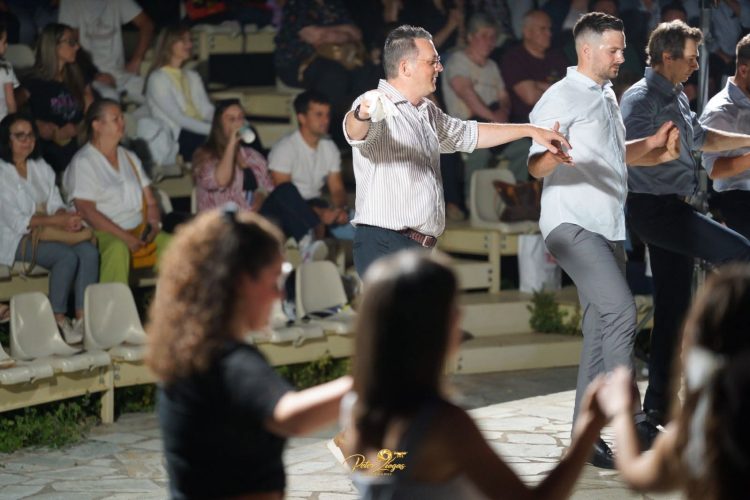 Έσυρε τον χορό ο Γιώτας