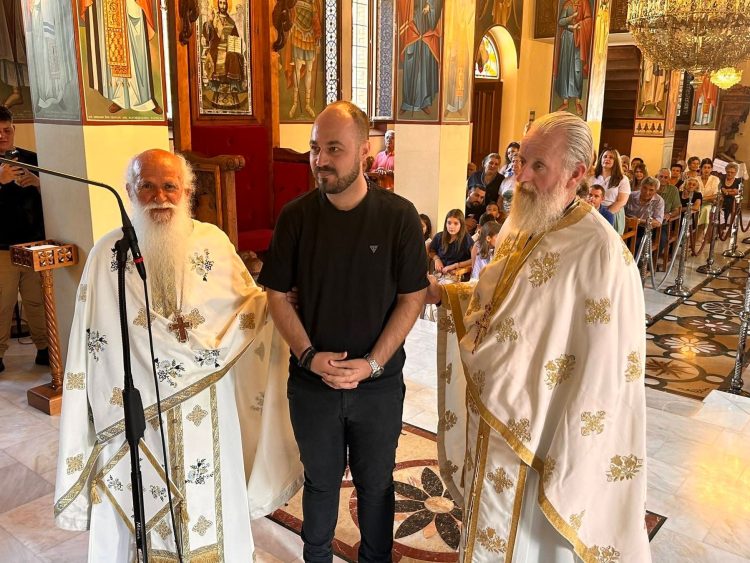 Χειροθεσία νέου Αναγνώστη στη Φαρκαδόνα