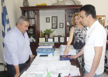 Ορκωμοσία δυο νέων υπαλλήλων στον Δήμο Πύλης
