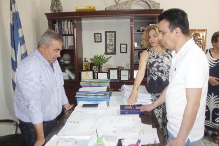 Ορκωμοσία δυο νέων υπαλλήλων στον Δήμο Πύλης