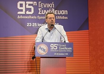 Ο  Τσιάκαλος εκλέγεται αντιπρόσωπος της ΑΔΕΔΥ