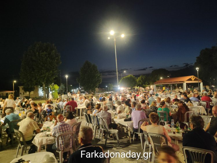Χορός, μουσική και απίστευτο κέφι χθες βράδυ στον Πετρόπορο