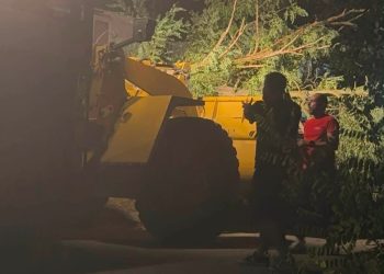 Η μάχη της αποκατάστασης στη Φαρκαδόνα… Συνεργεία επί ποδός μετά την καταιγίδα!!