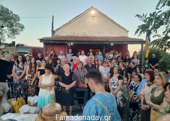 ΠΕΤΡΟΠΟΡΟΣ: Πλήθος πιστών ανηφόρησε στο «Ζουρ Παππά» για να τιμήσει την Αγία Παρασκευή