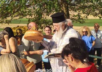 Πετρόπορος: Πανηγυρική Θεία Λειτουργία στο εξωκλήσι της Αγίας Παρασκευής «Ζούρ Παππά»