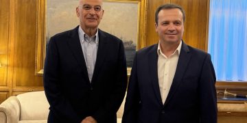 Συνάντηση  Λιούτα με τον Υπουργό Εθνικής Άμυνας Νίκο Δένδια